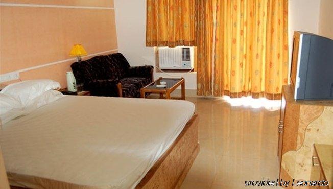 Arya Palace Hotel 2*